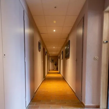 Apartment Studio For 2 People In Downtown *