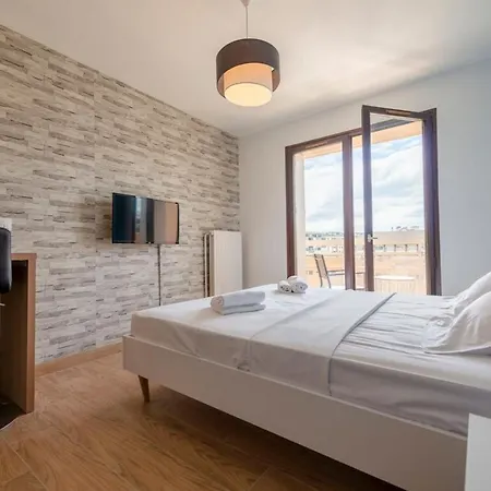 Apartment Studio For 2 People In Downtown